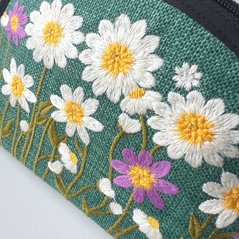Embroidered Floral Cosmetic Bag Makeup Pouch Green Daisy Travel Toiletry Case - Picture 2 of 13